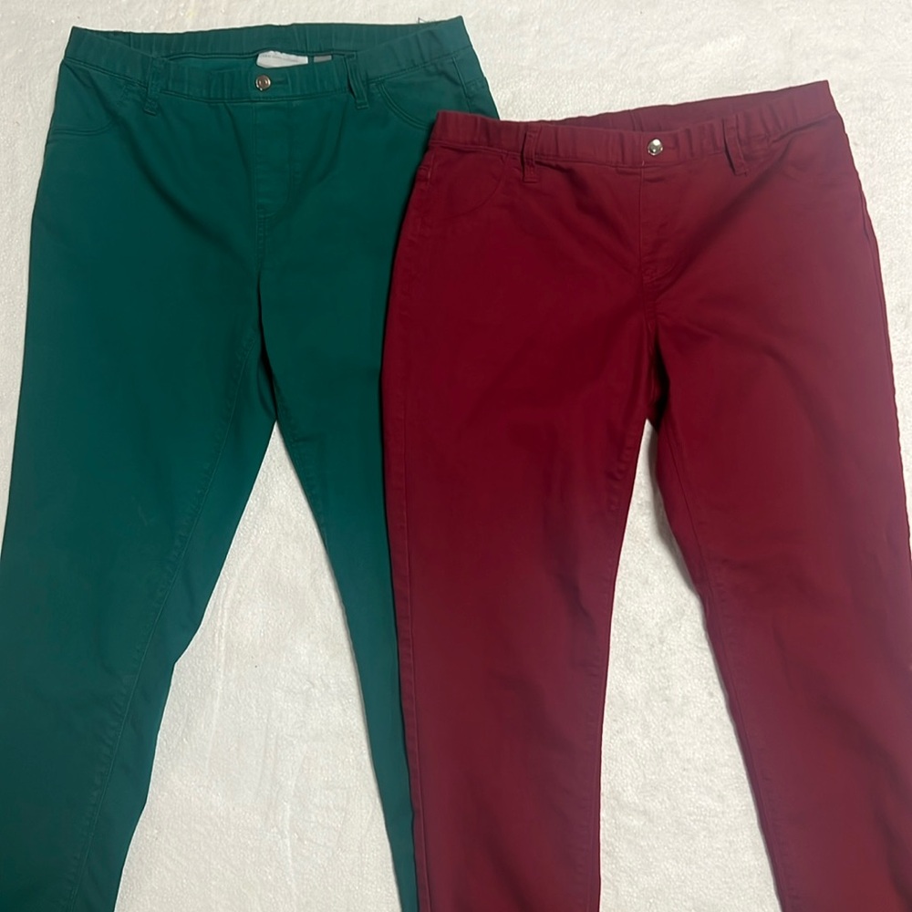 2 NY&CO STRETCH SKINNY ANKLE PANTS
